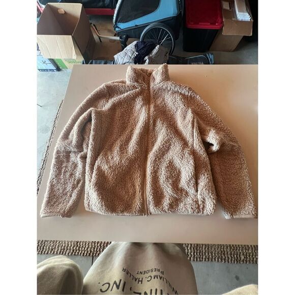 UniGlo Teddy Sherpa Jacket Fleece Beige Size M - Picture 1 of 8